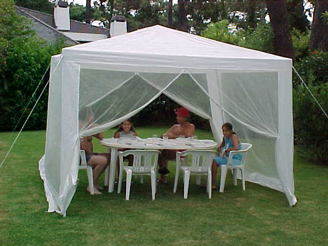 Gazebo PE Arye 3X3X2.80 con mosquitero en las 4 caras